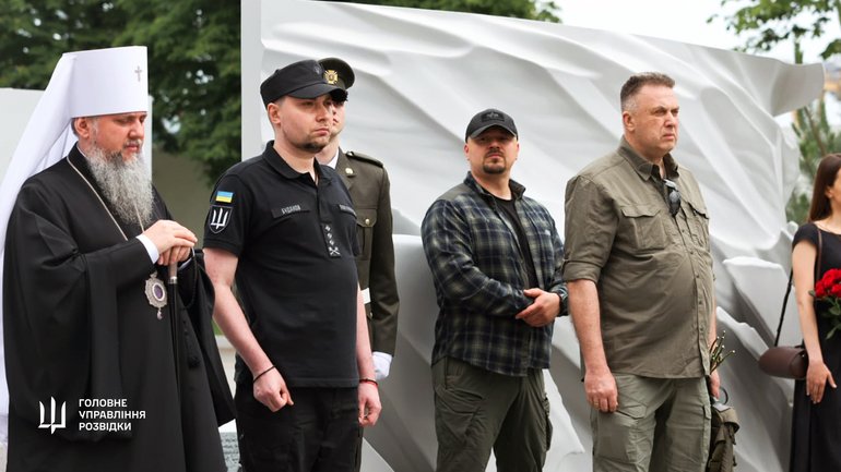 Предстоятель ПЦУ та Кирило Буданов відкрили перший в державі Меморіал українським розвідникам - фото 1