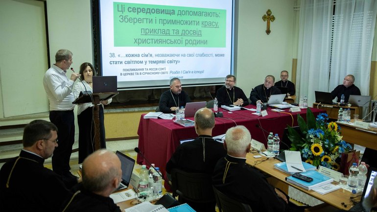 Подружжя з України представило на Синоді УГКЦ досвід відновлення родин під час війни - фото 1