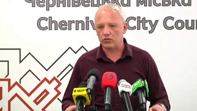 Конфлікт за собор між ПЦУ та УПЦ МП мають оцінювати правоохоронці, — мер Чернівців - фото 1