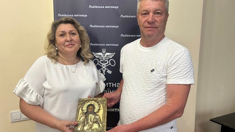 До Тернопільського музею повернули ікону, яку незаконно намагався вивезти громадянин Канади - фото 1