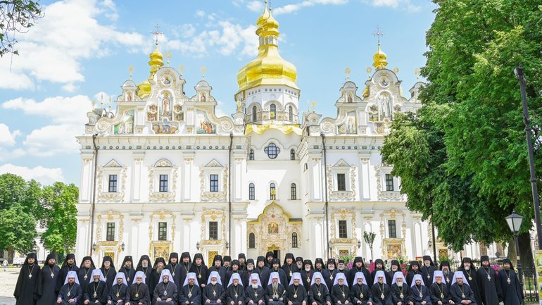 У Києво-Печерській лаврі відбувся Архиєрейський Собор ПЦУ - фото 1