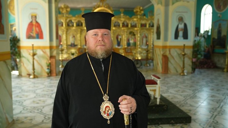 Нашестя сарани на Запоріжжі: єпископ ПЦУ розвінчує міфи про "Божу кару" - фото 1
