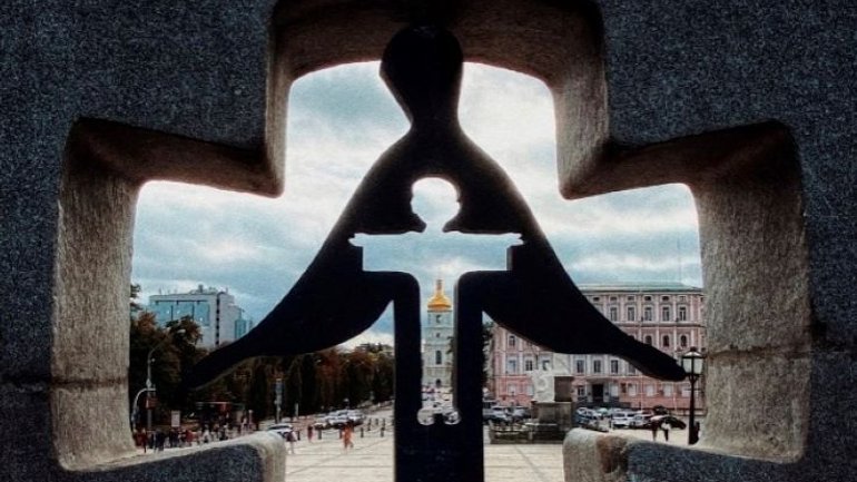У музеї Голодомору презентують виставку «Надазовські греки: шляхи ідентичності» - фото 1