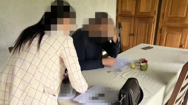 Очільнику монастиря УПЦ МП у Старокостянтинові, де виявили тіло воїна ЗСУ, оголосили підозру - фото 1