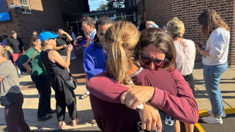 Minneapolis shooting: 8-year-old and 10-year-old killed, 17 others hurt at Catholic school - фото 1
