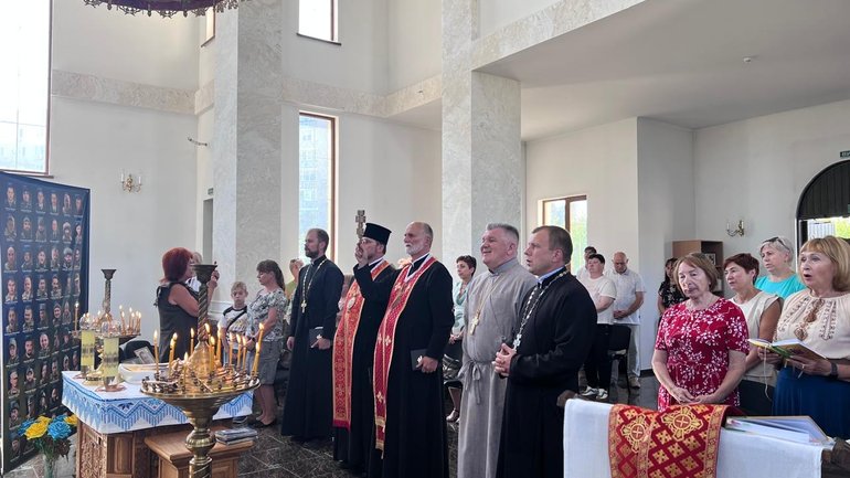 Митрополит УГКЦ Борис Ґудзяк в Одесі відвідав райони міста, що постраждали від російських атак - фото 1