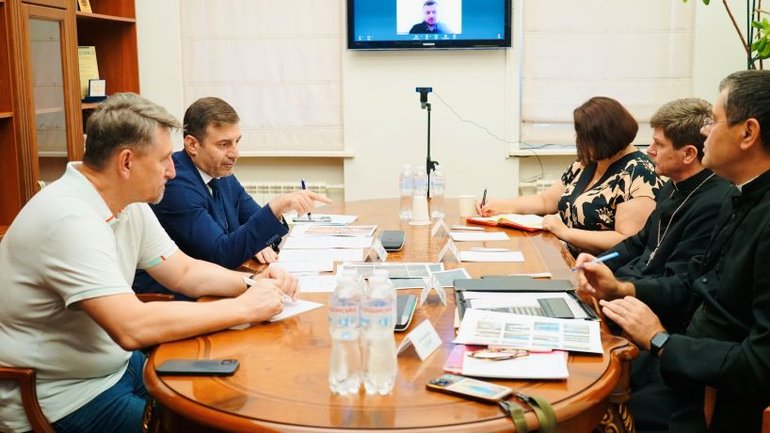Парафія святого Миколая РКЦ звернулася до Уповноваженого ВРУ з прав людини щодо порушення їх прав - фото 1