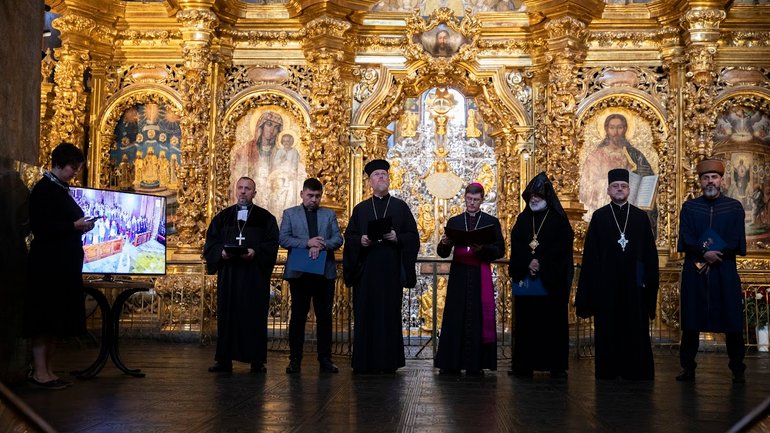 У Софії Київській та базиліці в Гнєзно відбулася одночасна міжконфесійна молитва за мир - фото 1