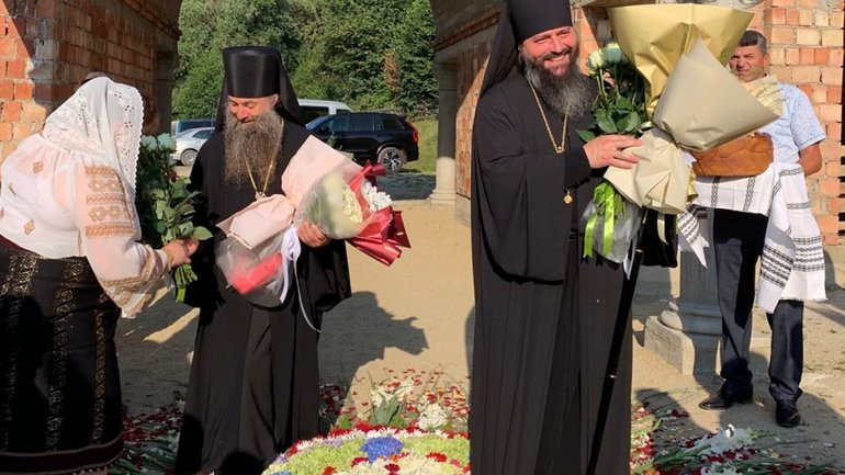 Гундяєвським «генералам» ордени і квіти — в Україні під час війни - фото 1