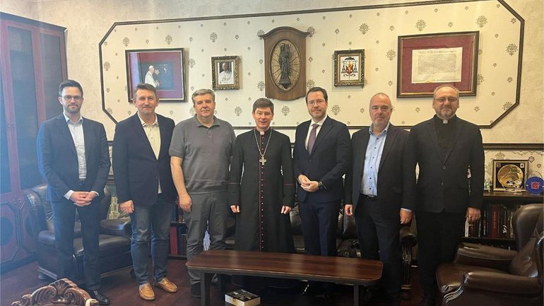 Українські релігійні діячі зустрілися з представниками Фонду Аденауера - фото 1