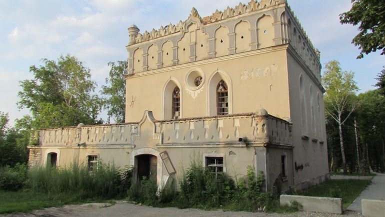 Унікальна синагога в Гусятині перетворилась на наркокубло - фото 1