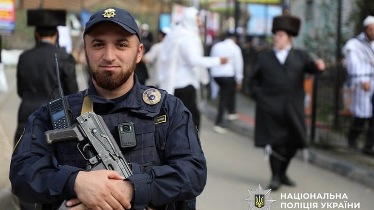 Черкаська поліція продовжує забезпечувати порядок в Умані - фото 1