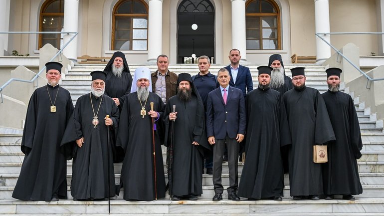 Предстоятель ПЦУ здійснює паломницький візит на Святу Гору Афон - фото 1