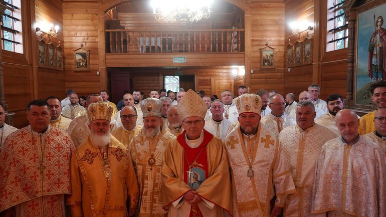 У Польщі відбувся з’їзд «Пратулинська родина»: українські парафії отримали мощі мучеників - фото 1