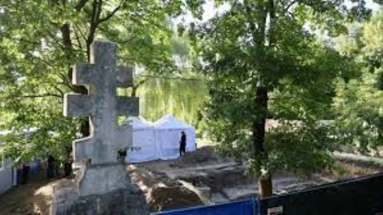Україна дозволила Польщі провести нову ексгумацію жертв Волинської трагедії - фото 1