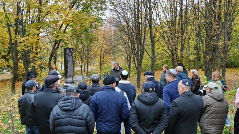 У Дніпрі відбулася церемонія вшанування пам'яті до 84-х роковин розстрілів жертв Голокосту - фото 1