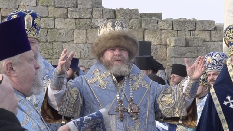 Кримський митрополит РПЦ ніяк не може натішитися "боголюбивими" російськими військовими - фото 1