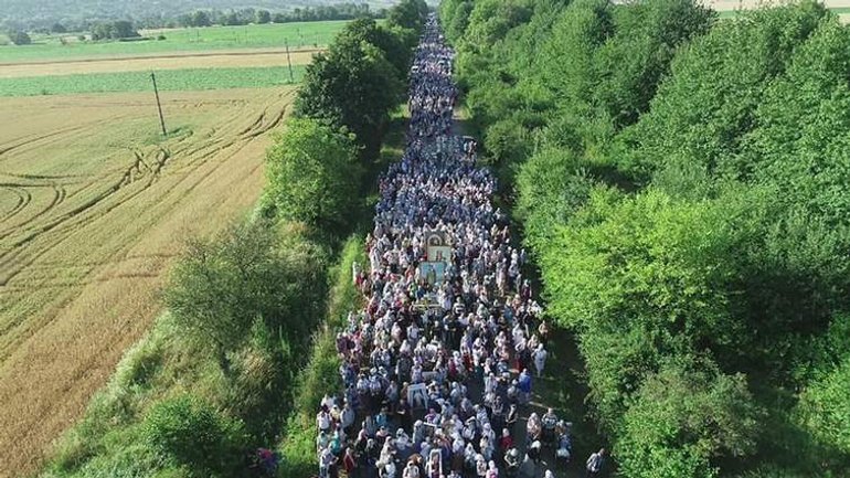 На Буковині судили прихильника УПЦ МП за проведення несанкціонованої хресної ходи - фото 1