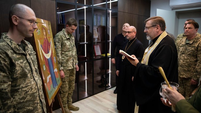 Глава УГКЦ освятив ікону Покрова Богородиці для українських захисників неба - фото 1