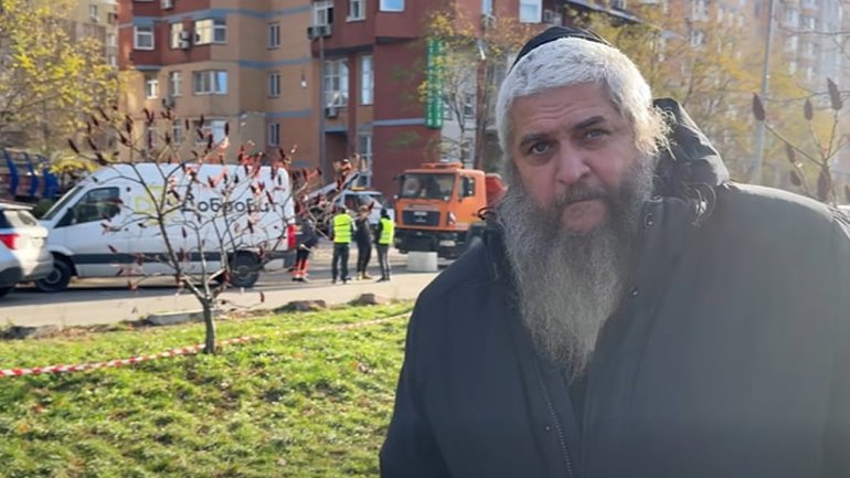 Рабин Асман відвідав постраждалі від російських обстрілів райони Києва - фото 1