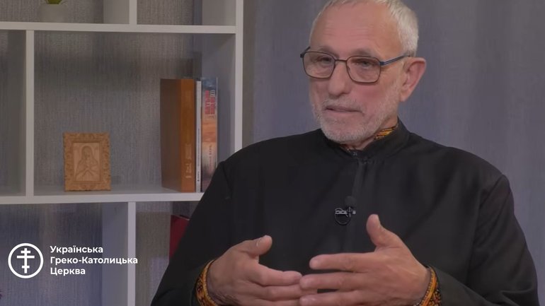 «Не викидайте, принесіть до музею», — отець Севастіан Дмитрух про старі речі, які можуть мати історичну цінність - фото 1