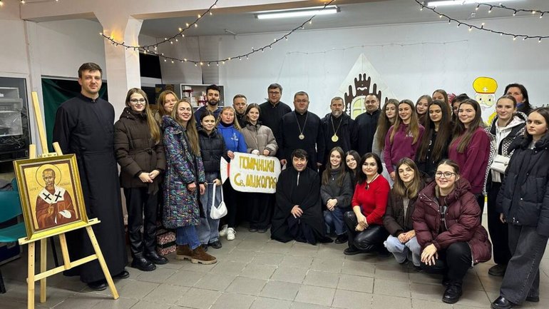 Акція "Святий Миколай тебе не забуває" стартувала у Тернополі - фото 1