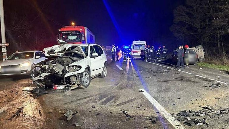 На Львівщині п'яний священик скоїв потрійну ДТП із загиблим - фото 1
