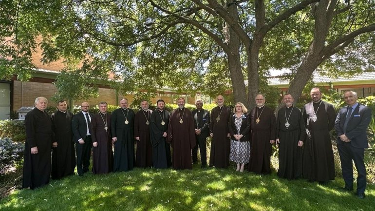Єпископи Постійного Синоду УГКЦ розповіли Секретарю конференції єпископів Австралії про місію Церкви, коли країна у війні - фото 1