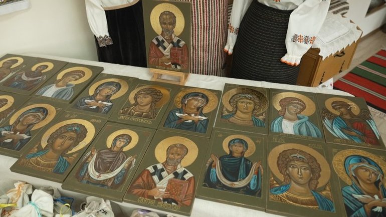 В Тернополі учасники проекту написали та передали військовим 20 ікон - фото 1