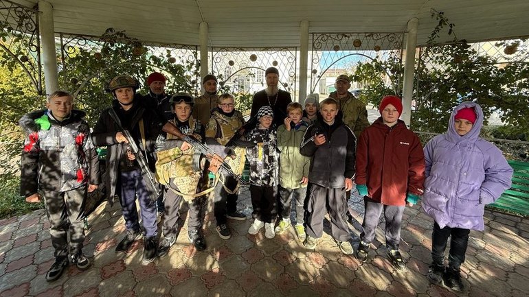 New cases of Russian Orthodox Church being used to militarize children reported in Crimea - фото 1