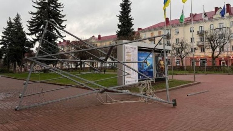 У єврейській громаді Чернігова прокоментували інцидент з поваленою ханукією - фото 1