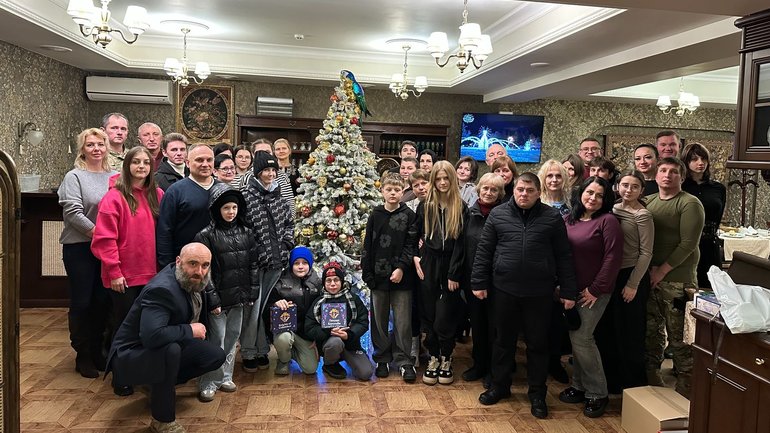 У Полтаві відбулася передріздвяна зустріч родин загиблих і зниклих безвісти військовослужбовців ЗСУ - фото 1
