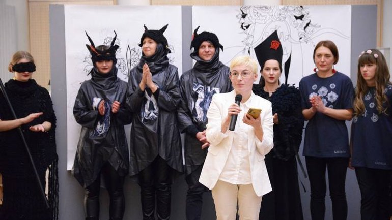 The author and actors of the nativity scene Tetyana Shpaykher Christmas with Garett Jones at the OSCE headquarters - фото 1