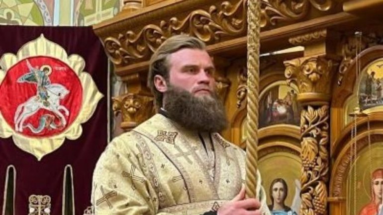 Екснардеп Дмитрук, який втік з України, гуляє Лондоном у рясі й критикує ЗСУ, - ЗМІ - фото 1