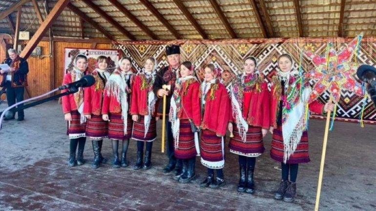 На Прикарпатті на Різдво зафіксували рекорд - 188 гуцульських барток на одній локації - фото 1