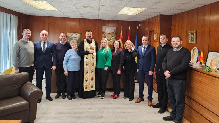 Духовенство УГКЦ з консулом у Барселоні обговорили підтримку українців у Каталонії - фото 1
