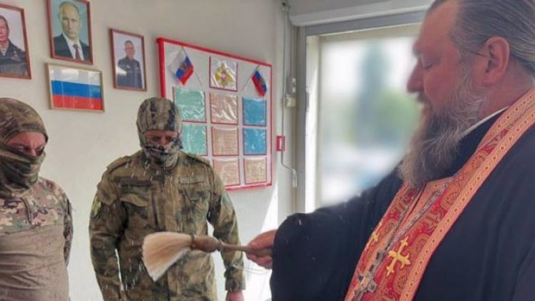 Максим Смирнов благословляє російських солдат на війну - фото 1