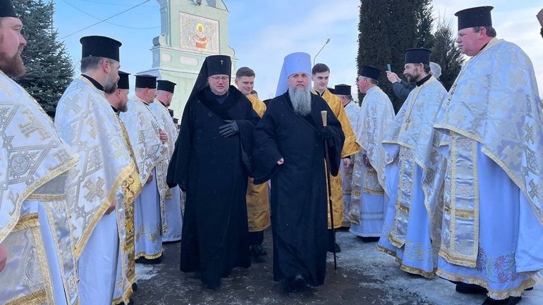 Митрополит Епіфаній у Володимирі очолив першу Службу у Свято-Успенському соборі після передачі ПЦУ - фото 1