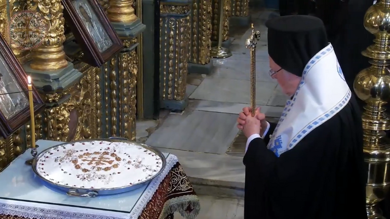 The Ecumenical Patriarch prayers for Ukraine’s war victims - фото 1
