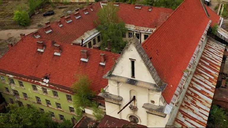 Львівська міськрада просить Мінкульт передати громаді покинутий монастир на території ЛАЗу - фото 1