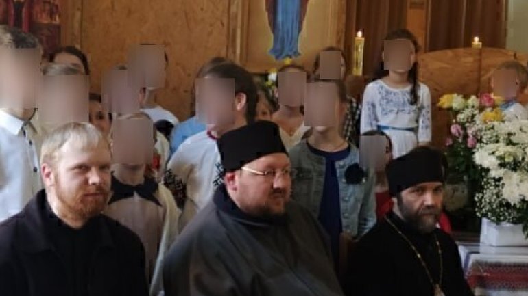 “Війна українцям за гріхи, за Росію — молитися”: чого вчать у “догналівських школах” у Львові - фото 1