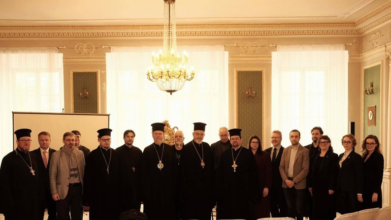У Вільносі реілігієзнавці та церковні діячі обговорили роль РПЦ МП та русского мира у виправданні війни Росії проти України - фото 1