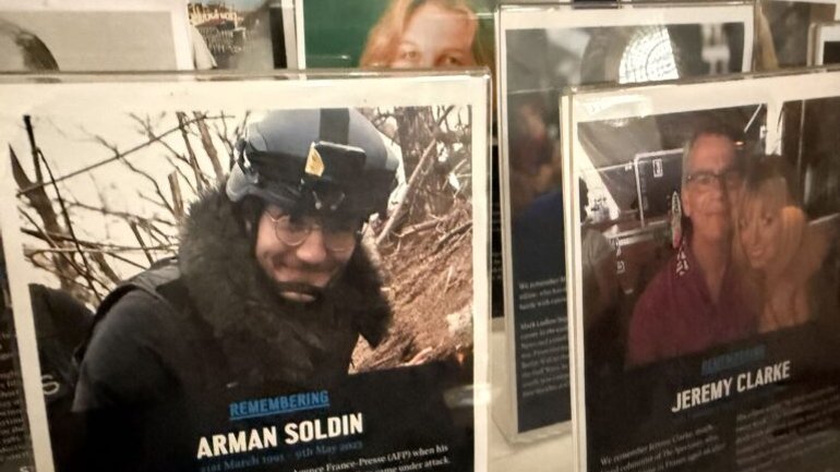 За українських воєнкорів моляться в «журналістській» церкві в Лондоні - фото 1