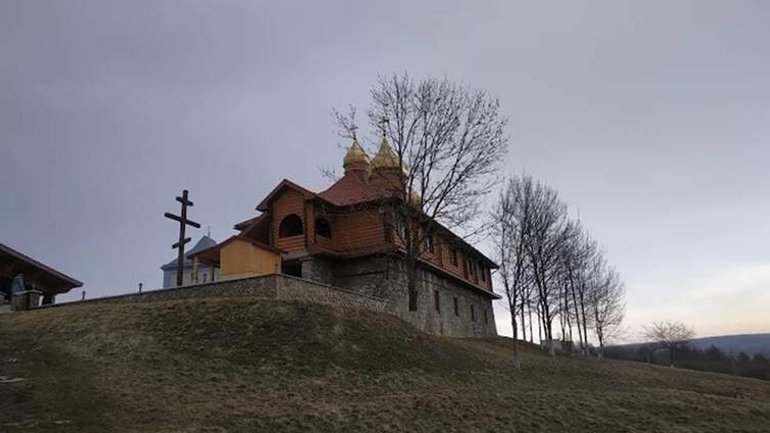 На Тернопільщині руйнуються келії монастиря XVIII ст. - фото 1