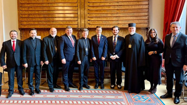 UCCRO delegation holds meetings in London with officials from British Foreign Office and Valerii Zaluzhnyi - фото 1