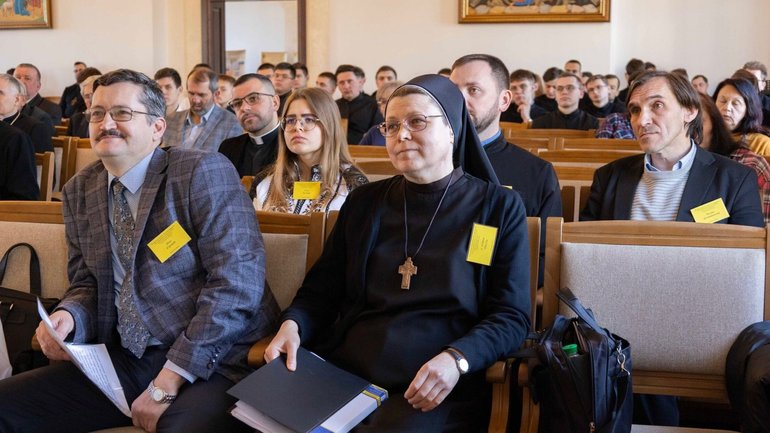 У Франківську представили дослідження про історію Івано-Франківської митрополії УГКЦ - фото 1