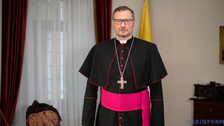 Апостольський нунцій: Жодні аргументи не можуть пояснити вторгнення РФ і виправдати масове вбивство - фото 1