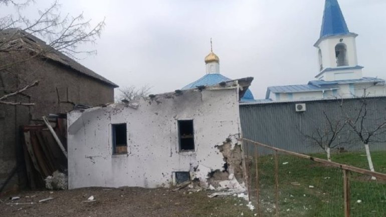 На Херсонщині російський обстріл пошкодив монастир УПЦ МП - фото 1