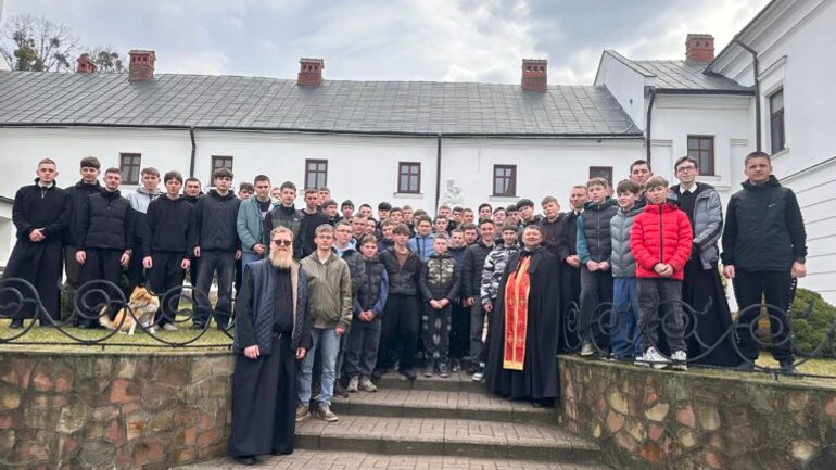 У Крехові відбувся з’їзд юнаків, які прагнуть пізнати монаше життя зсередини - фото 1