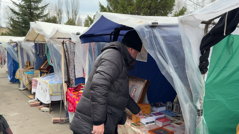 У кременчуцькому храмі УПЦ МП досі продають книги з Росії - фото 1